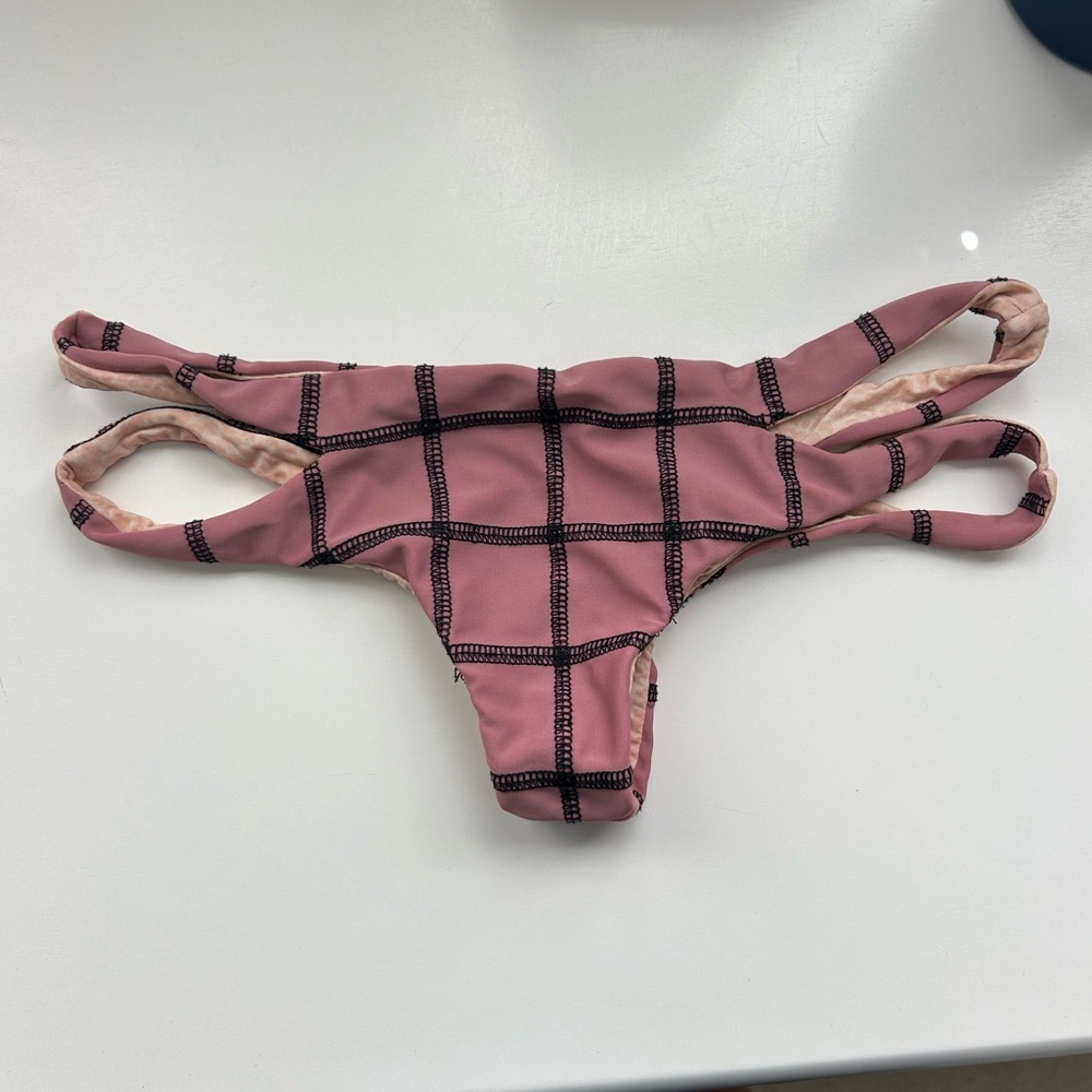 Acacia bottoms in small